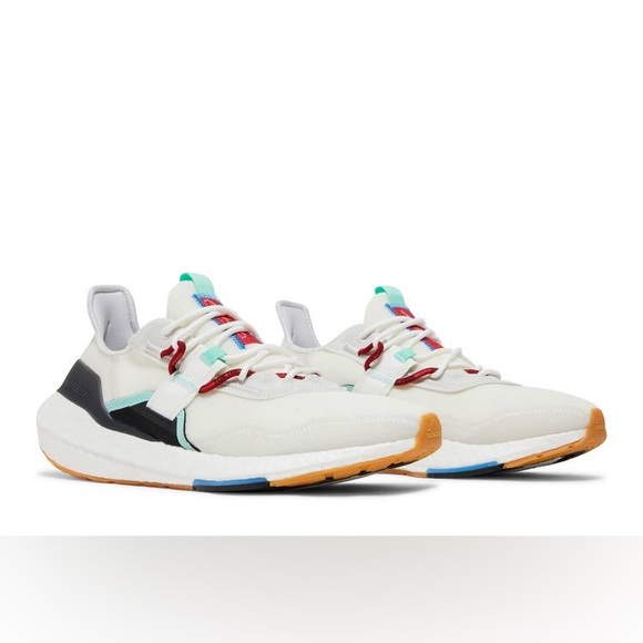 adidas UltraBOOST 22 x Parley Non Dyed - Picture 3 of 9